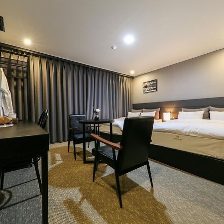 Bcent Hotel Пусан Екстер'єр фото